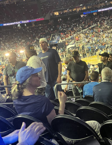 17_Travis Knight (former Uconn great)